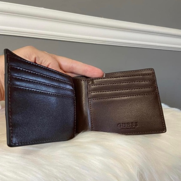 New Guess Men’s Wallet - Picture 3 of 3